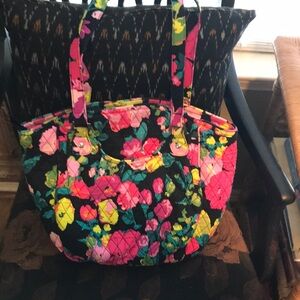 FINAL PRICE Vera Bradley Hilo Meadow Quilted Tote Retired Pattern. EUC